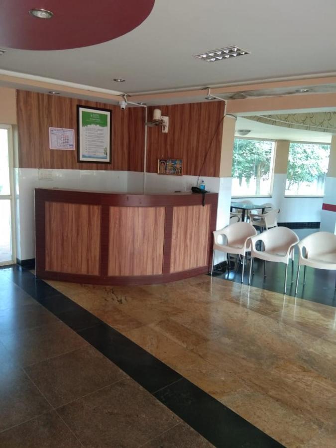 Kstdc Hotel Mayura Pavithra Yediyur Kunigal Exterior photo